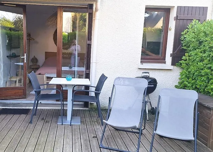 - Franceville 200 M De La Merville-Franceville-Plage