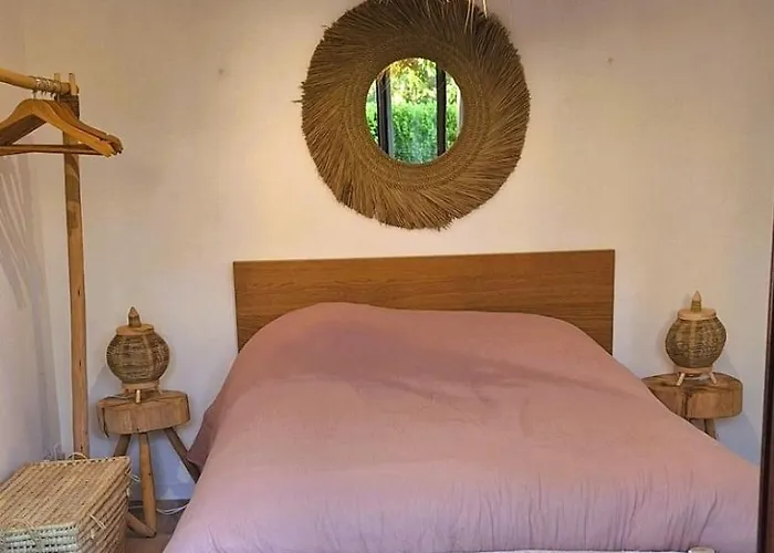 - Franceville 200 M De La Apartamento