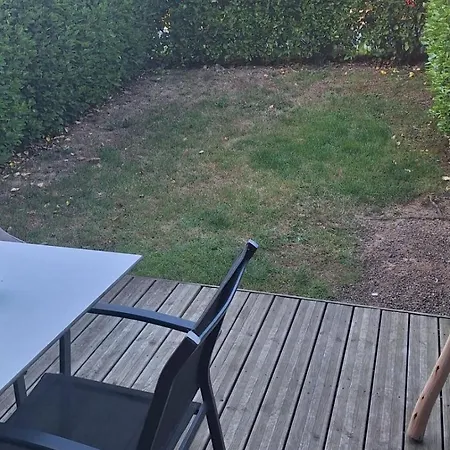 Apartment - Franceville 200 M De La